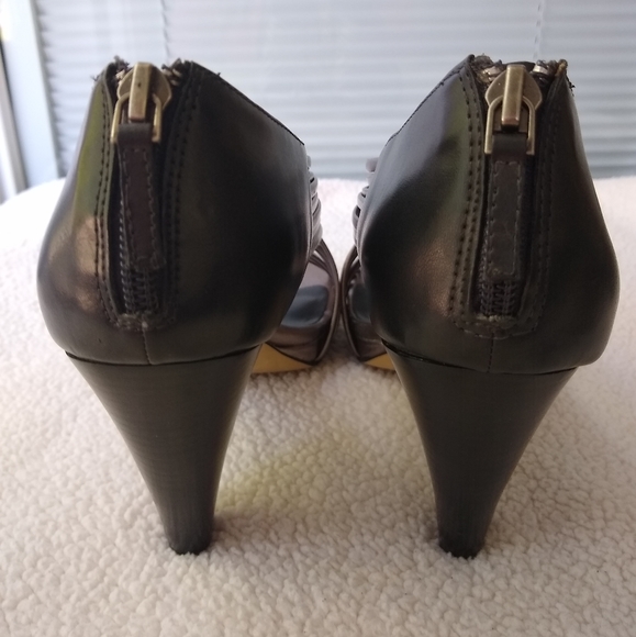 Franco Sarto bronze metallic heeled sandals - Picture 4 of 8